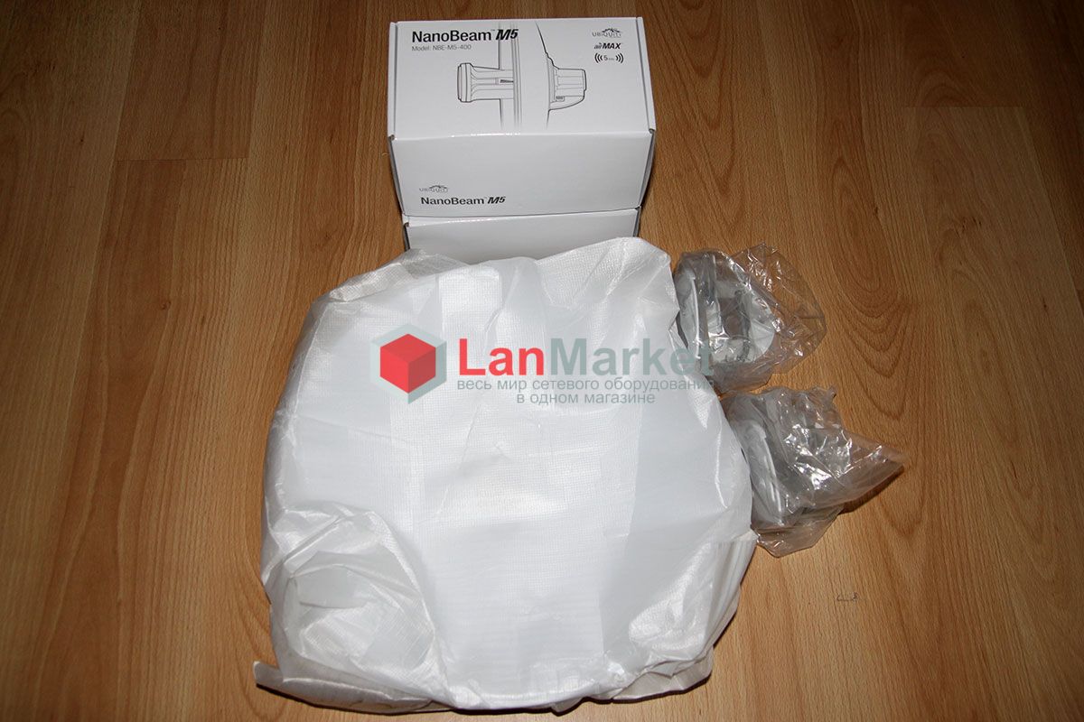NanoBeam M5 NBE-M5-400 в упаковке