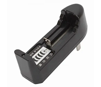 Зарядний пристрій універсальний BLC-001A 1AA/1AAA/18650, 3.7V/450mAh